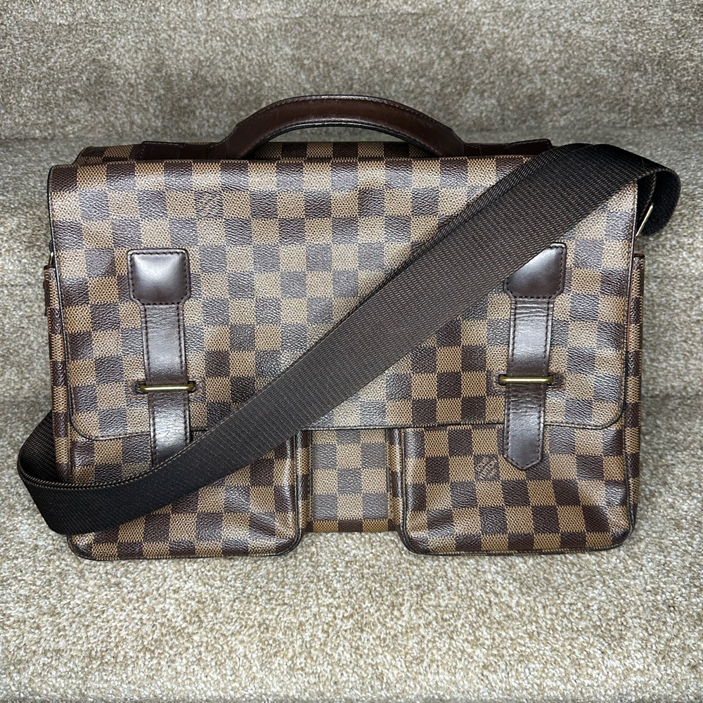 Louis Vuitton Damier Ebene unisex messenger bag